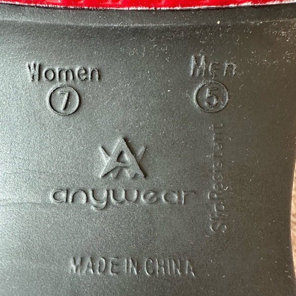 Anywear Women's SR Angel Black Patent Nursing Clogs NWOT - Picture 5 of 5